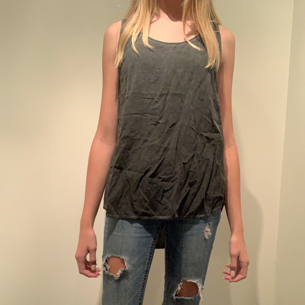 Gray design tank!